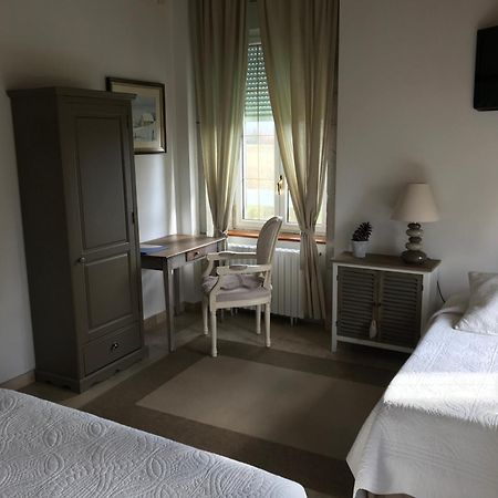 Domaine Du Manoir Panzió Les Avenières Kültér fotó