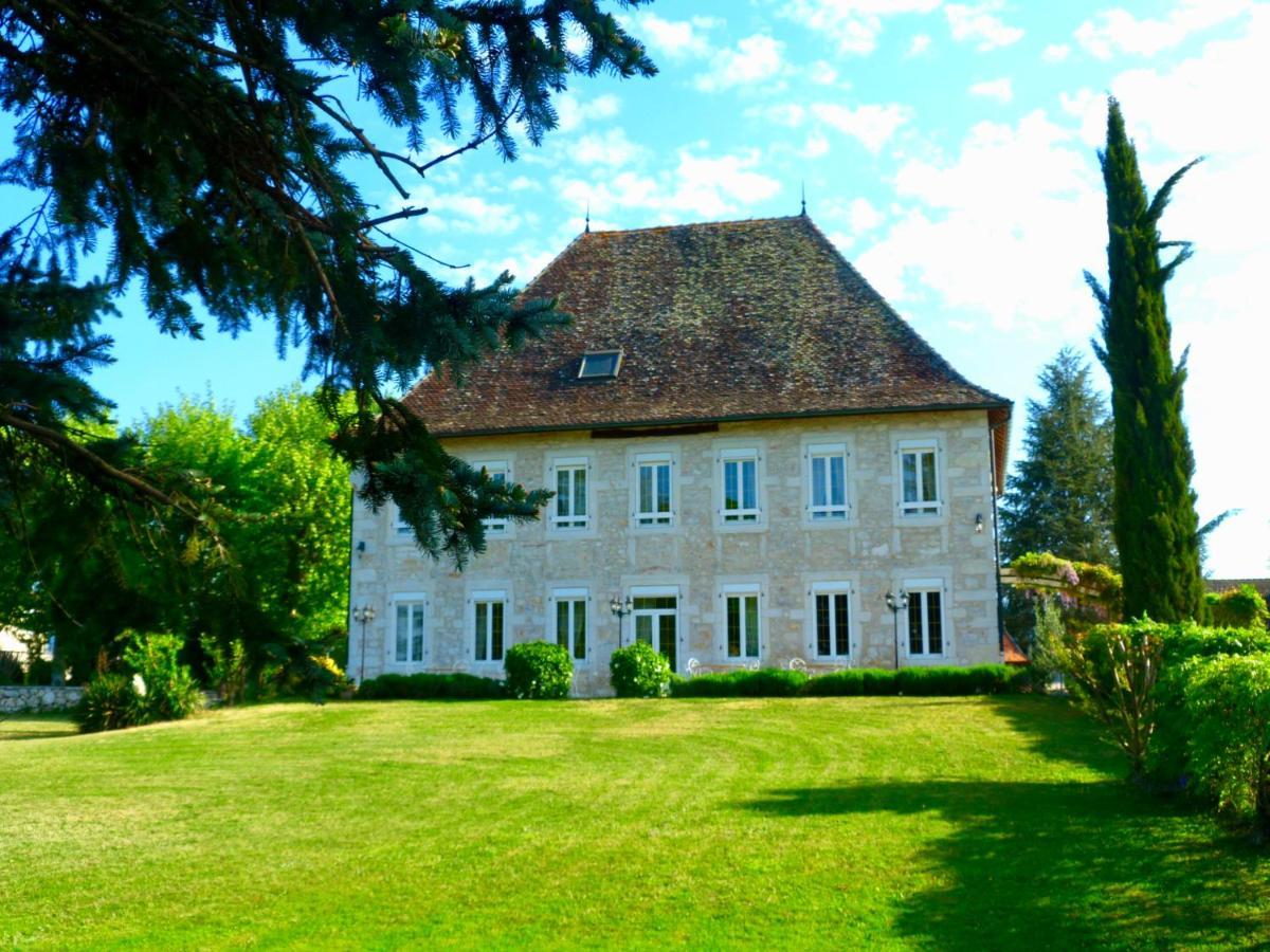 Domaine Du Manoir Panzió Les Avenières Kültér fotó