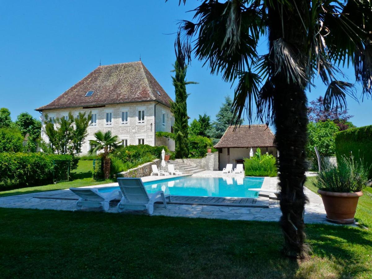 Domaine Du Manoir Panzió Les Avenières Kültér fotó