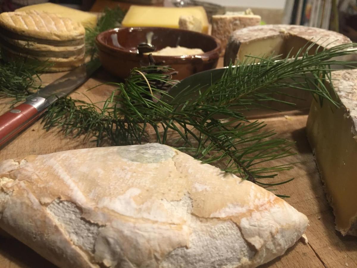 Domaine Du Manoir Panzió Les Avenières Kültér fotó