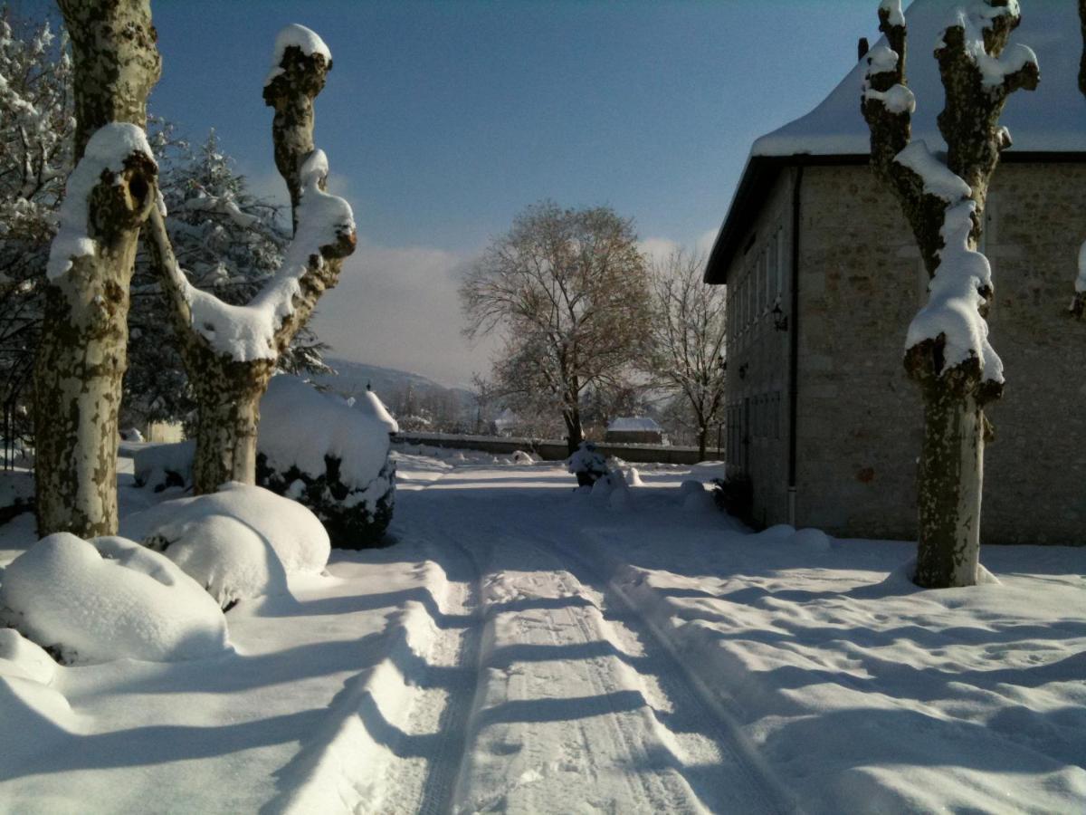 Domaine Du Manoir Panzió Les Avenières Kültér fotó