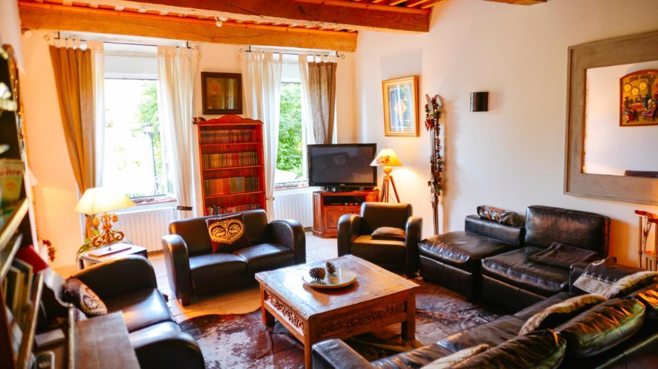 Domaine Du Manoir Panzió Les Avenières Kültér fotó