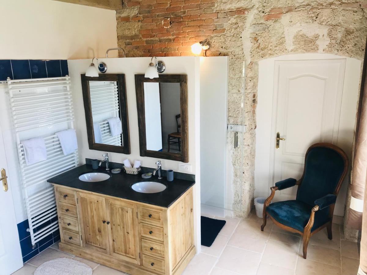 Domaine Du Manoir Panzió Les Avenières Kültér fotó