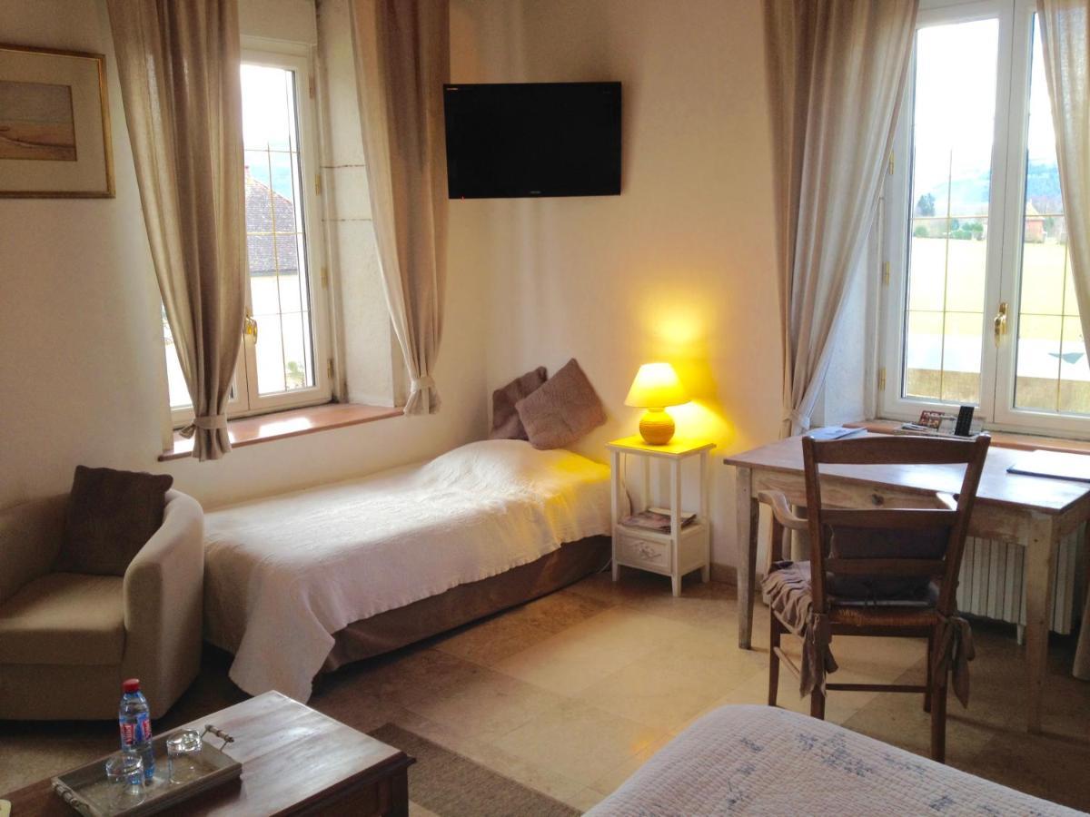 Domaine Du Manoir Panzió Les Avenières Kültér fotó