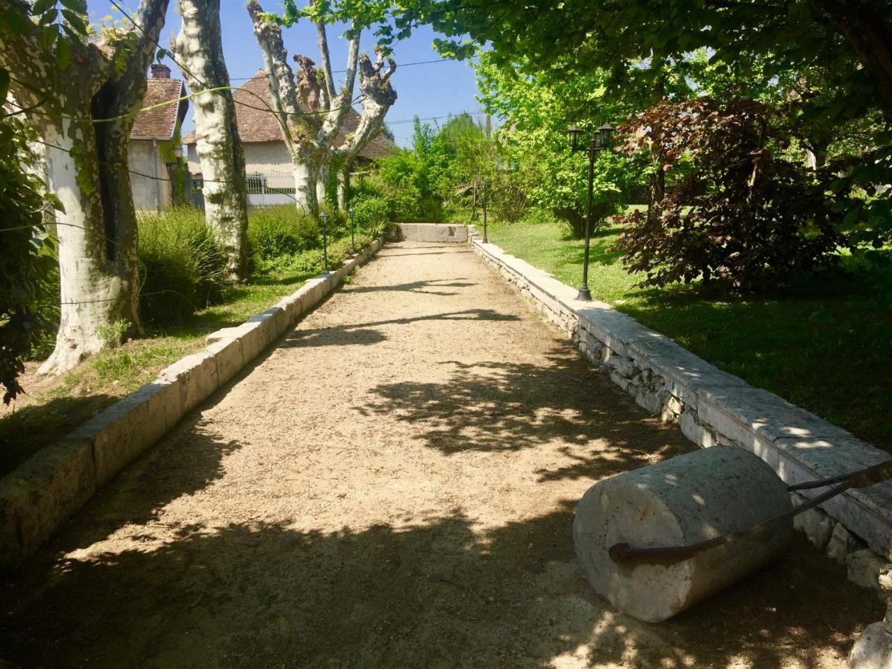 Domaine Du Manoir Panzió Les Avenières Kültér fotó