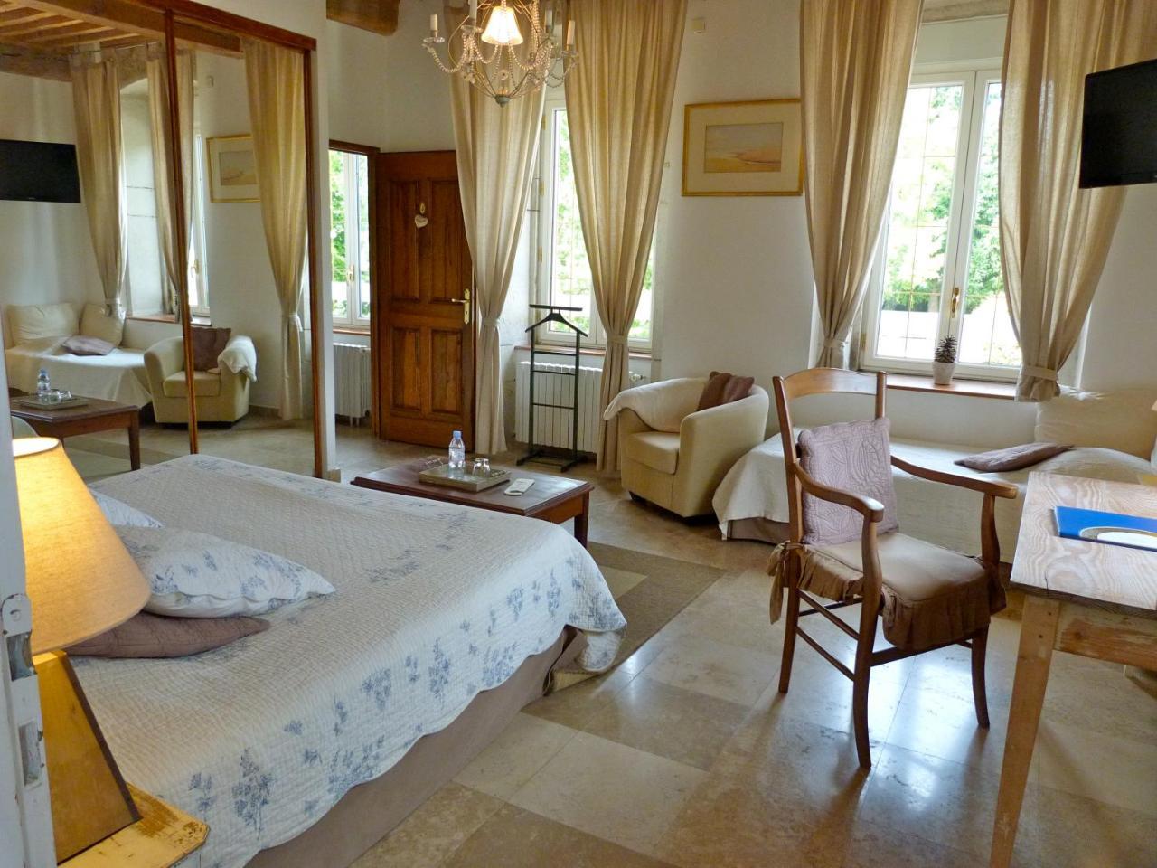 Domaine Du Manoir Panzió Les Avenières Kültér fotó
